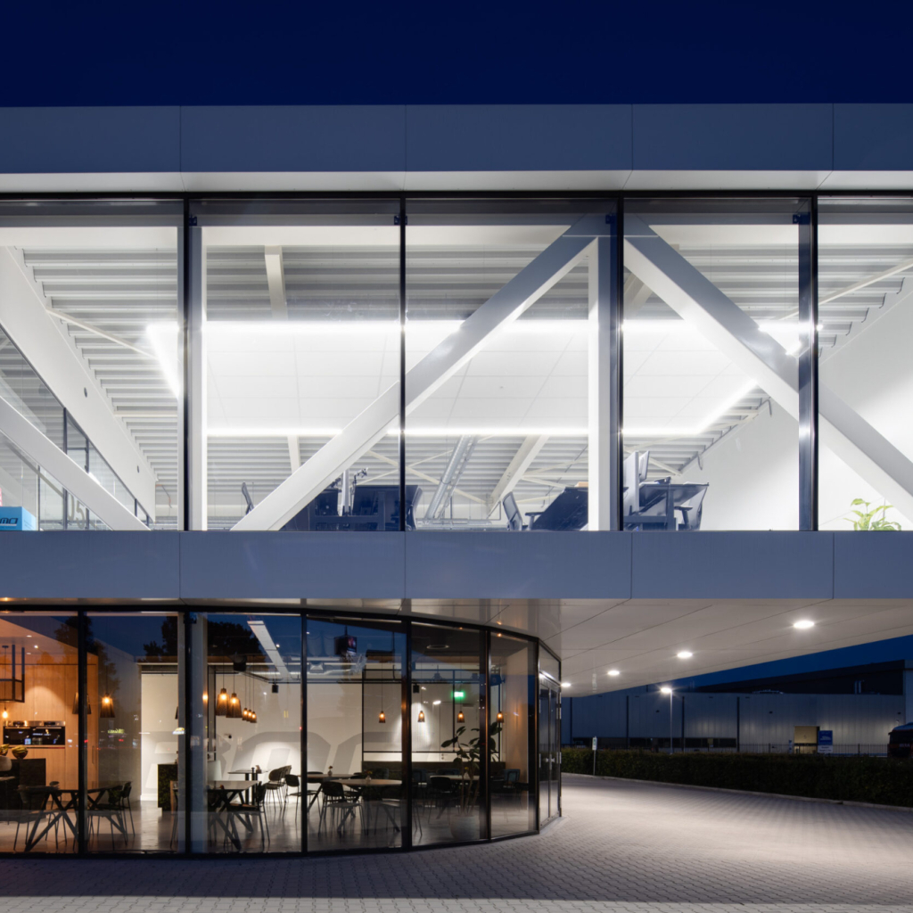 Derckx_BMO_BASE_45_s-2500x1667 (1).jpg